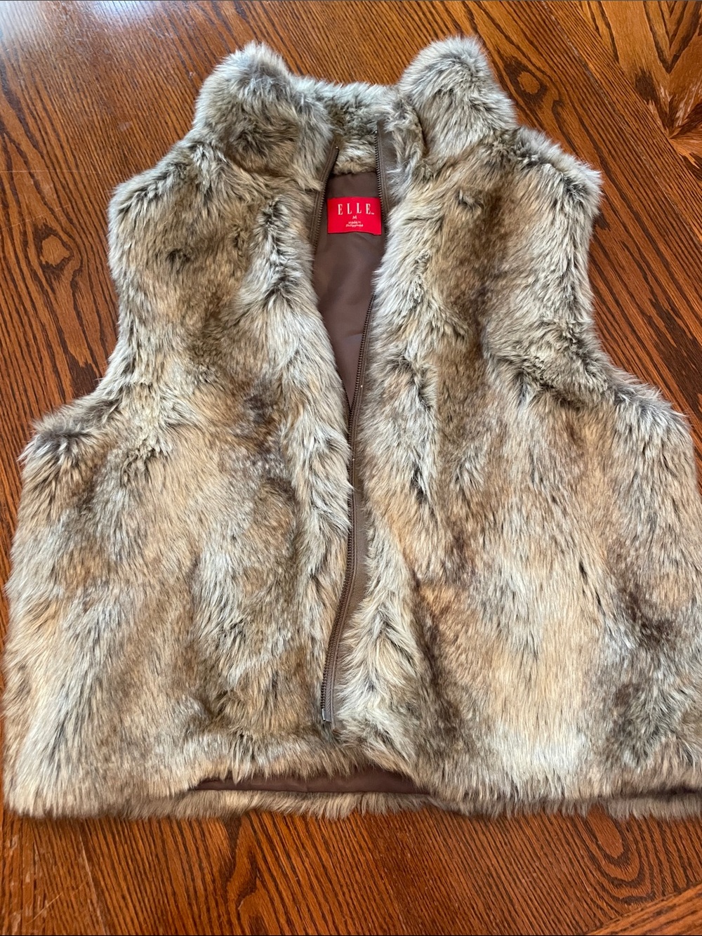 ELLE Women’s Faux Fur Vest in Taupe Brown